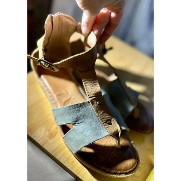 Born Timina Womens US 9 EU 40.5 Full Grain Leather T Strap Ankle Sandals Blue - Picture 3 of 6